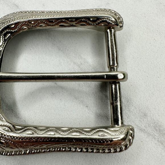 Western Style Silver Engraved Belt Buckle Classic Design ✨ - Picture 4 of 7